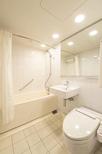Bathroom 12