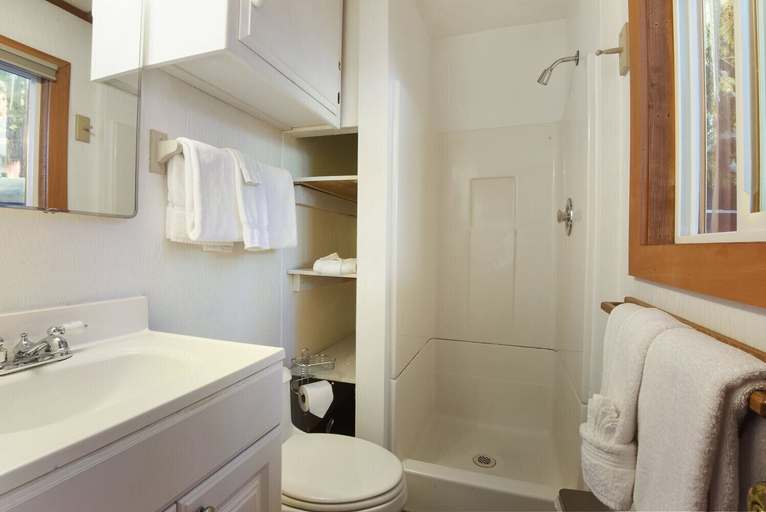 Bathroom, 8689 Rainbow Studio, Placer