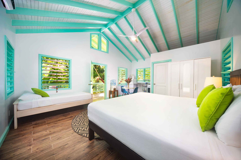 Bedroom 3, Puerta Azul, Roatán