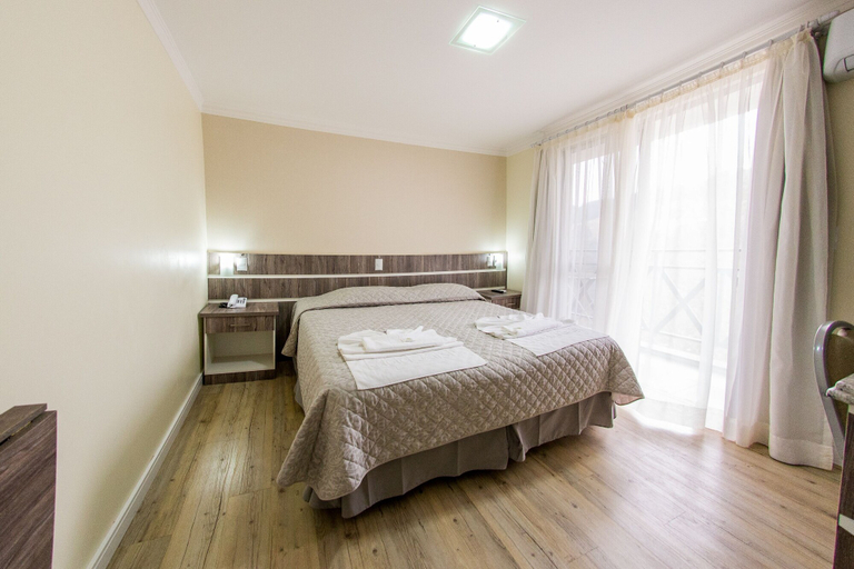 Bedroom 3, Hotel Kirst, Piratuba