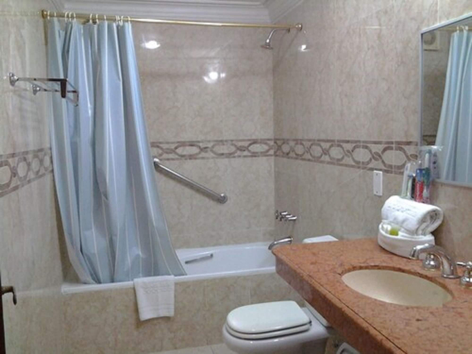 Bathroom 3, Hotel Canciller, Andrés Ibáñez