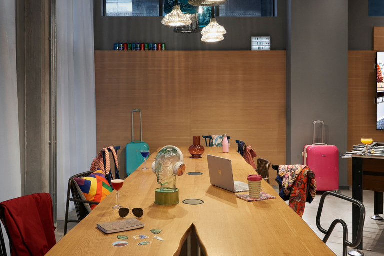Food & Drinks 5, Moxy Manchester City Centre, Manchester
