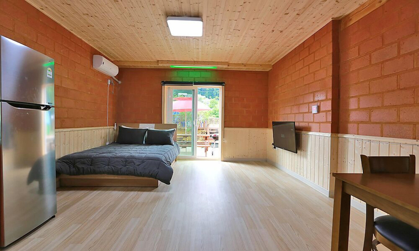 Bedroom 2, Rainbow Hwangto Pension, Pyeongchang