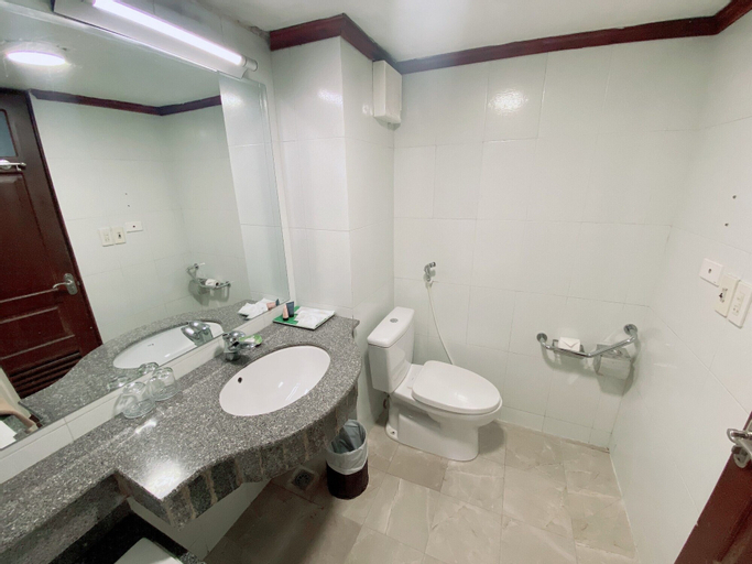 Bathroom 5