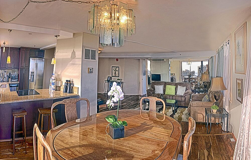 Food & Drinks, Hawaiian Monarch by Hawaii Ocean Club, Honolulu