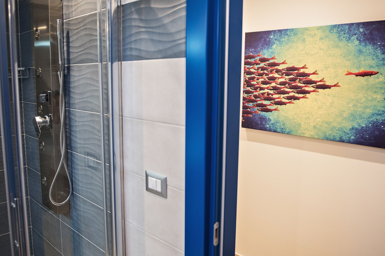 Bathroom 4, Karma Resort, Messina