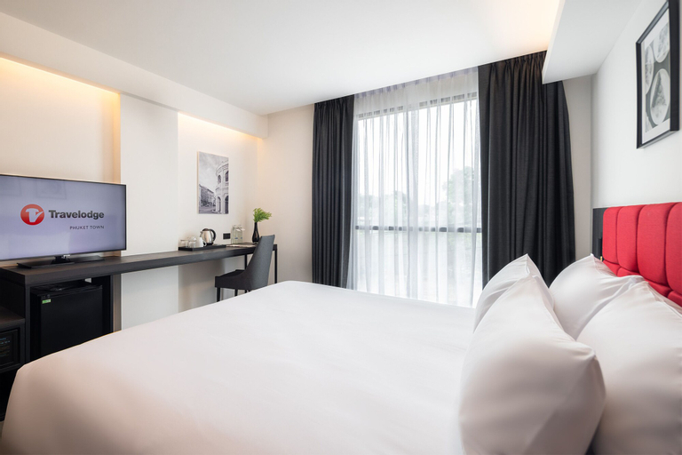 Bedroom 28