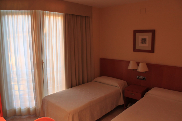 Bedroom 5, Hotel del Port, Tarragona