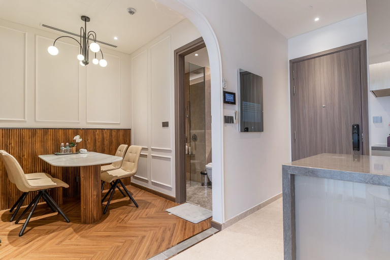 Dining Room 9