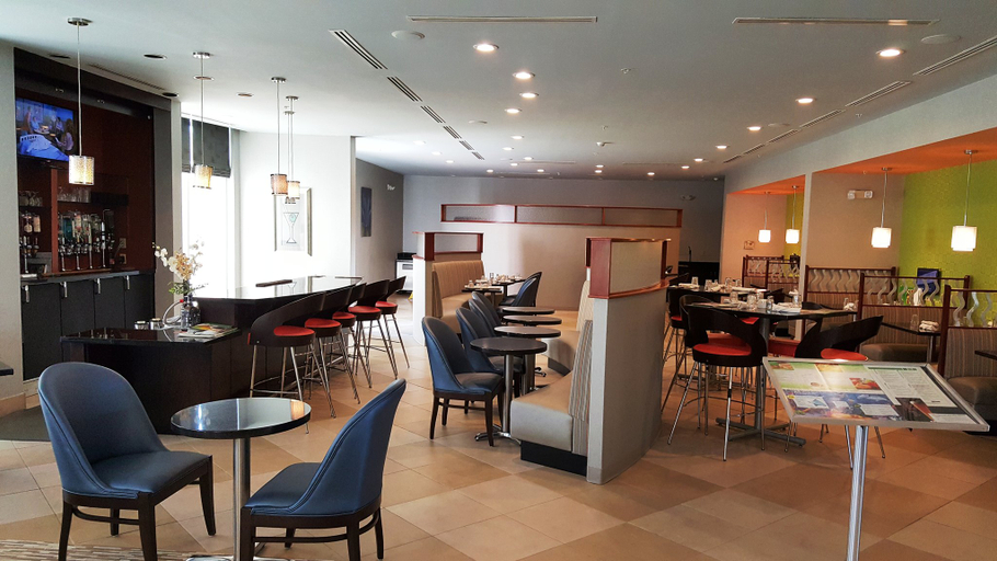 Food & Drinks 5, Holiday Inn SANTEE by IHG, Orangeburg