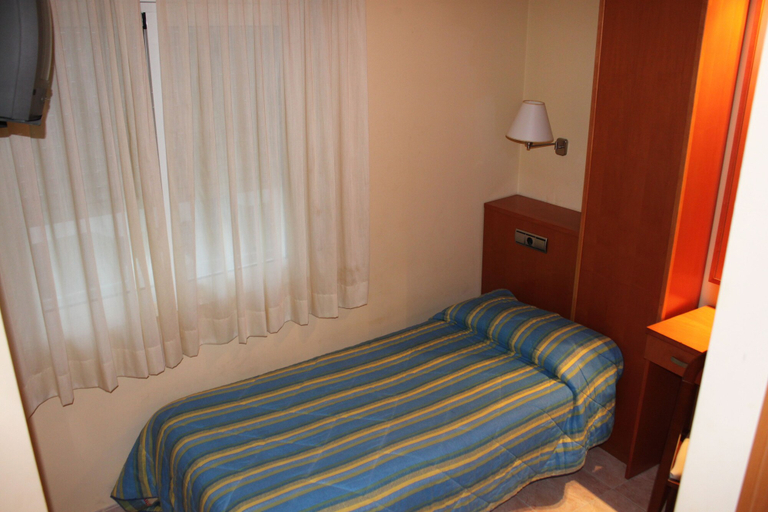 Bedroom 4, Hotel del Port, Tarragona