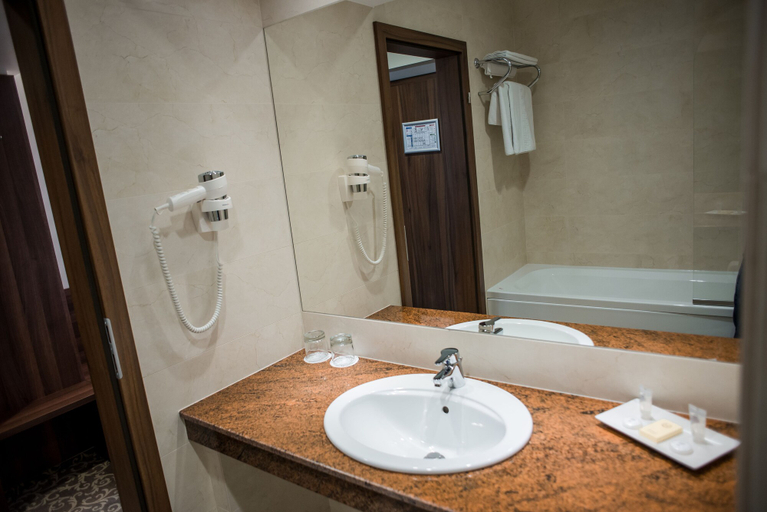 Bathroom 4, Hotel Arnia, Iasi