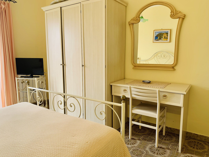 Bedroom 3, Pensione Casa Verde, Napoli