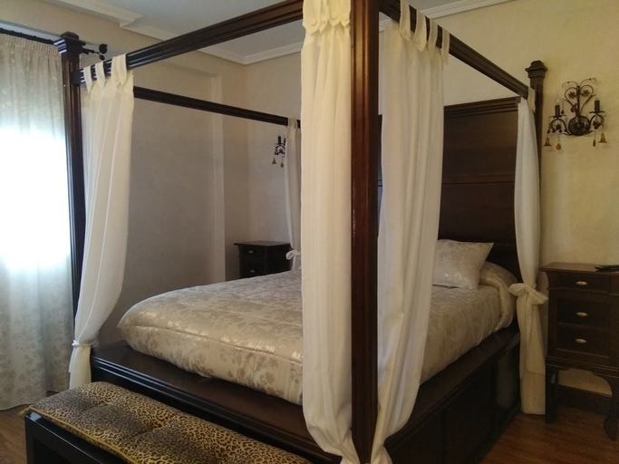 Bedroom 3, Hotel Restaurante Dama de Baza, Granada