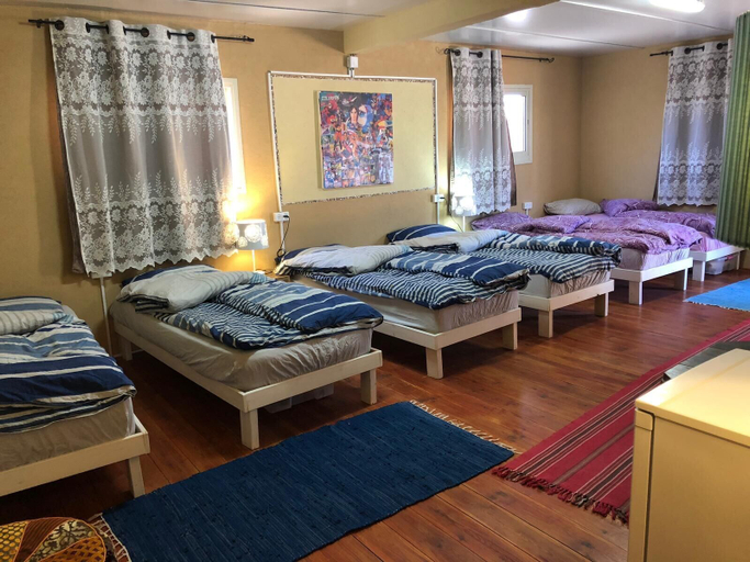 Bedroom 3, Chen in Ezuz