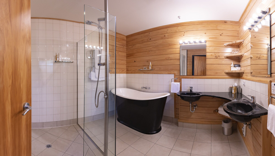 Bathroom 5, Westwood Lodge, Westland