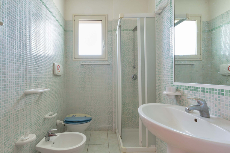 Bathroom, 2878 Punta Cassano - Bilo Fronte Mare PP by Barbarhouse, Lecce