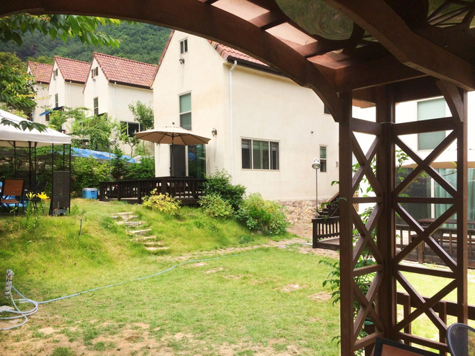 Others 3, benehil pension, Miryang