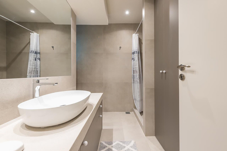 Bathroom 4, Lovely 2 Bedroom Apartment Vouliagmeni, Attica