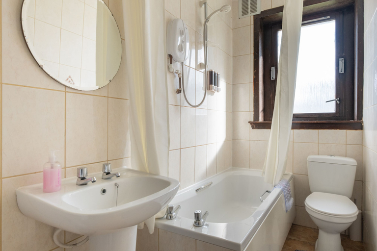 Bathroom, Novelty Suites Froghall Avenue, Aberdeen