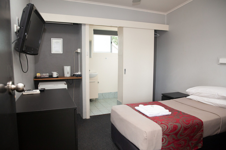 Bedroom 2, Royal Hotel Singleton, Singleton