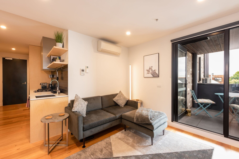 Others 5, Modern 1 Bedroom Apartment in Brunswick East Near CBD, Melbourne