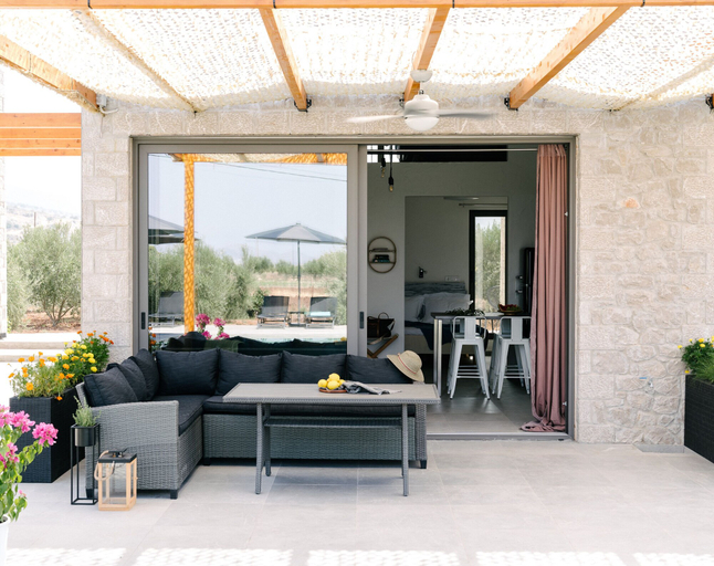 Others 4, Irissa Suites, Peloponnese