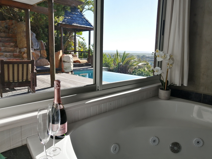 Bathroom 4, African Violet Guest Suites, City of Cape Town