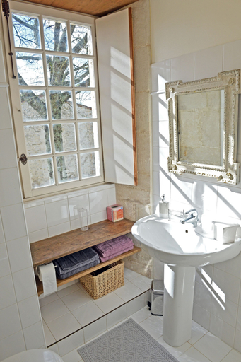 Bathroom 3, Association Le prieuré Saint Barthélémy, Deux-Sèvres