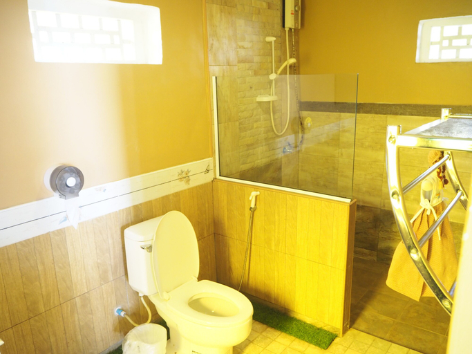 Bathroom 4, Banana Beach Resort, Ko Lanta