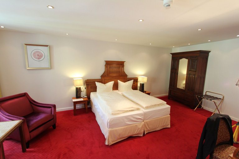 Bedroom 4, Hotel Goldener Hirsch, Ansbach
