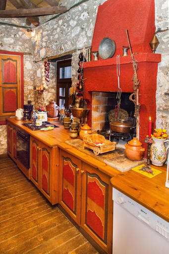 Private kitchen 5, Picturesque Villa in Parnassos, Central Greece