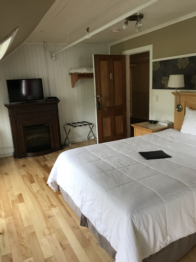 Bedroom 2, Le Manoir Charlevoix, Charlevoix-Est