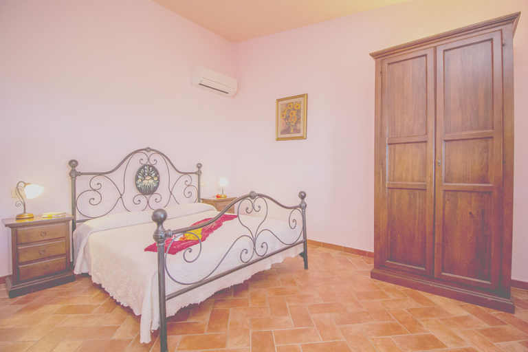 Bedroom 2, Agriturismo Poggio Pistolese, Florence
