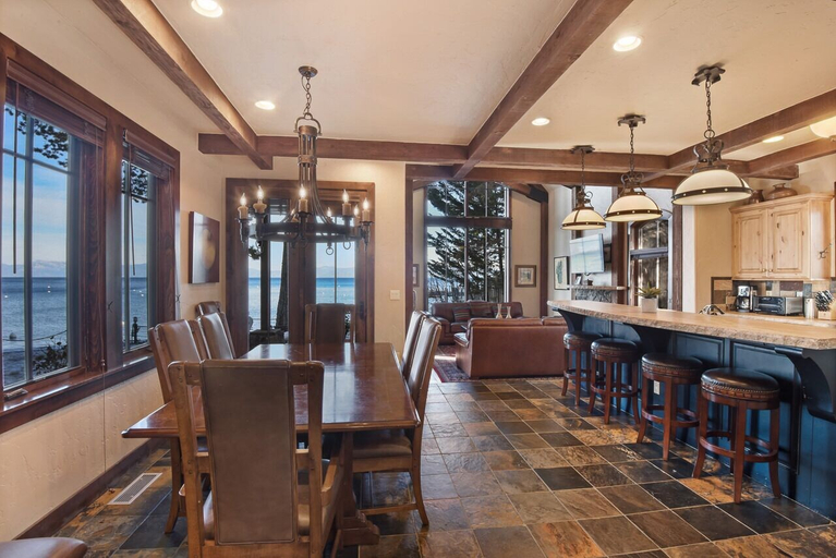 Food & Drinks, Homewood on the Lake, Placer