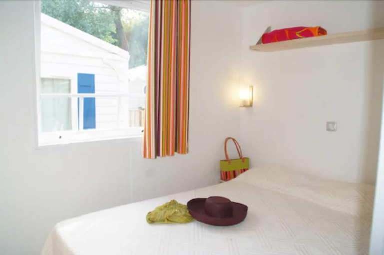 Bedroom 2, Selection Camping, Var
