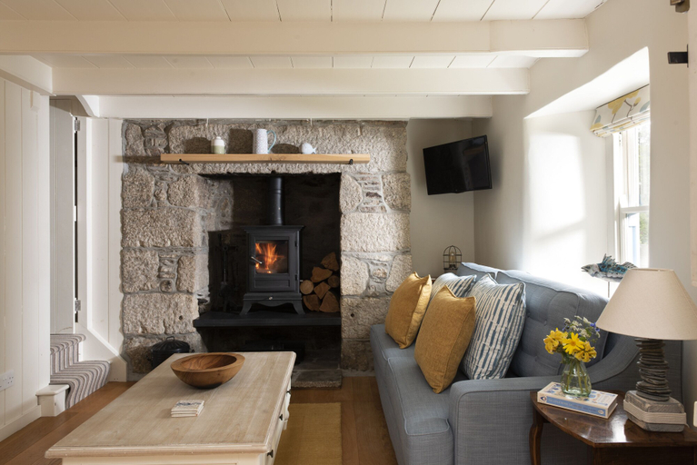 Others 4, Navas Nook LLP, Cornwall