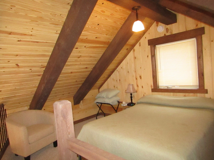 Bedroom 3, Freedom Ridge Cabins, Pennington
