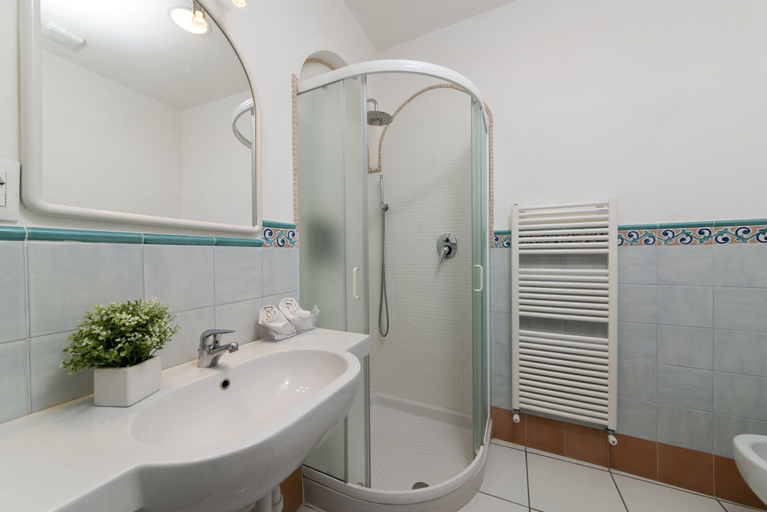 Bathroom 3, Hotel Villa Melodie - Adults Only, Napoli
