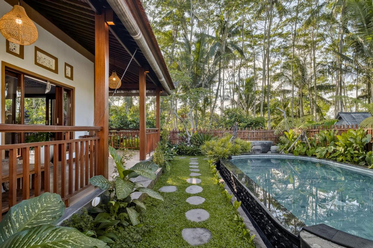 Swimming Pool 11
