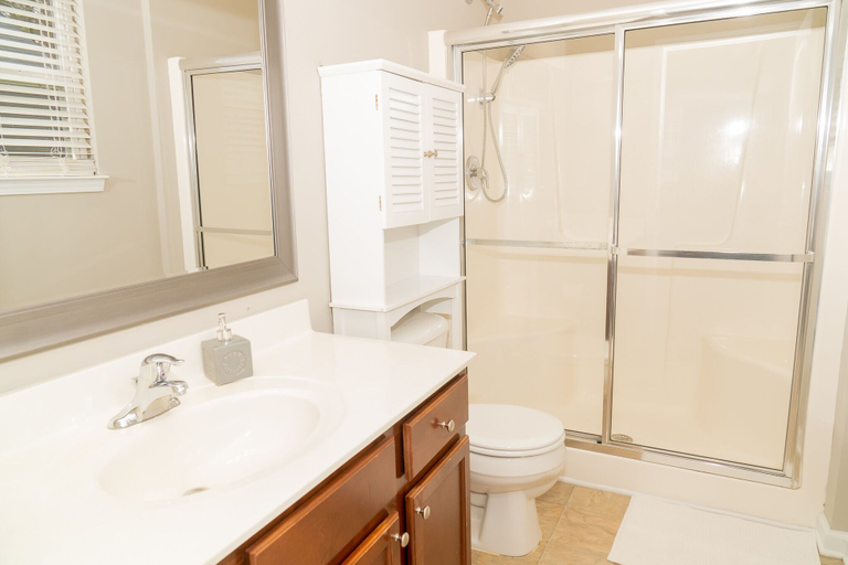 Bathroom 3, Beautiful home away from home, Wake