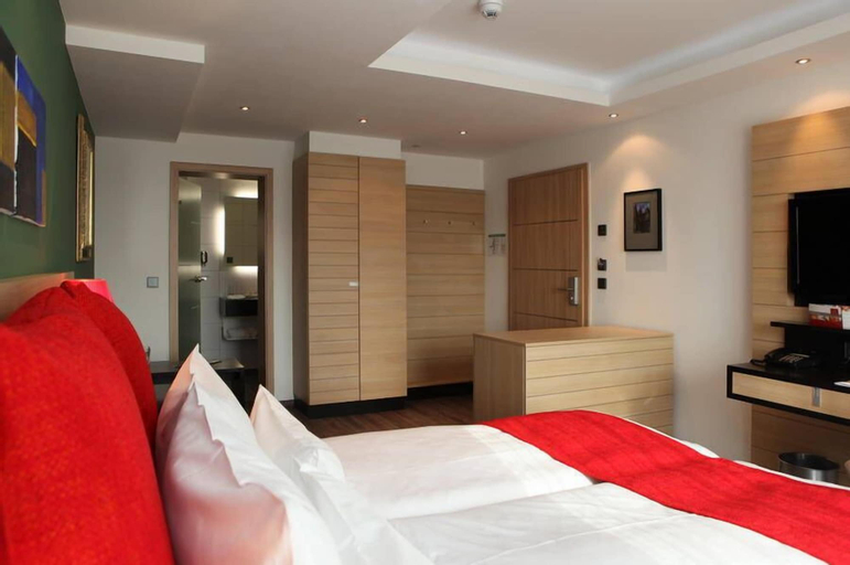 Bedroom 14