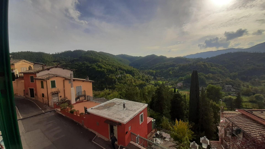 Others 5, Captivating 1-bed Apartment in Gerano, Rome