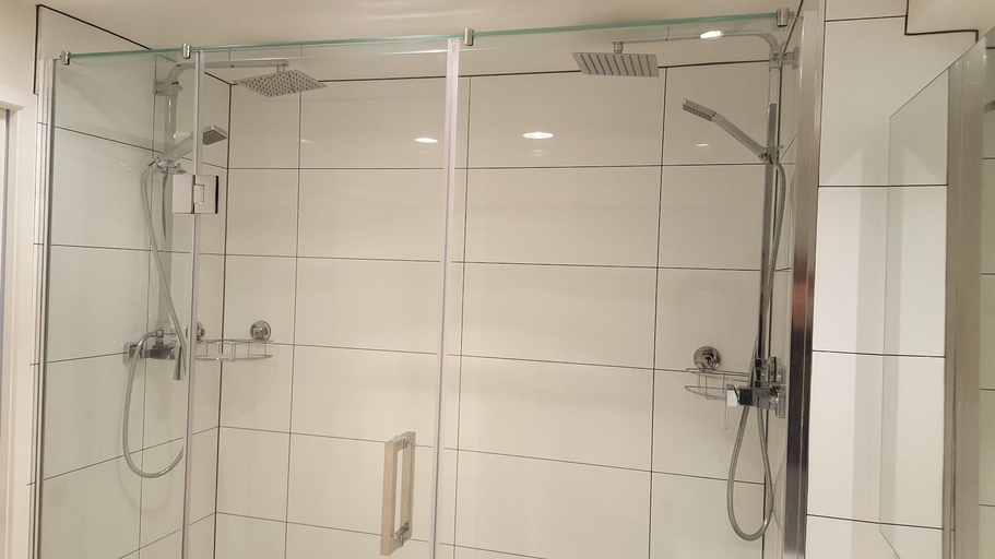 Bathroom 3, Auckland Waterfront Executive Living, Waitakere