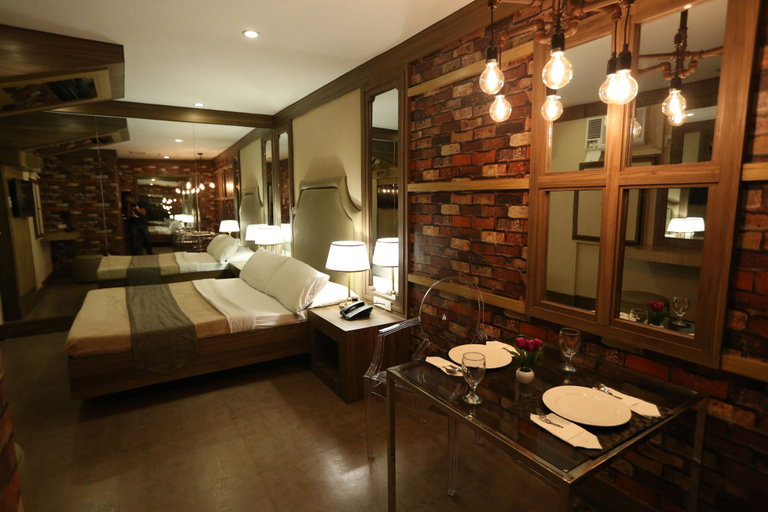 Others 5, Victoria Court North EDSA - Caloocan, Kalookan City