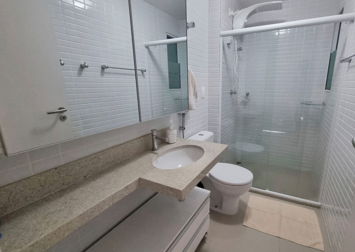Bathroom, Pé na Areia Perfeito para 7 Pessoas + Garagem, Barra de São Miguel