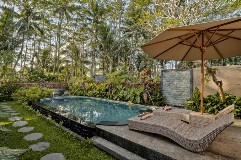 Swimming Pool 12