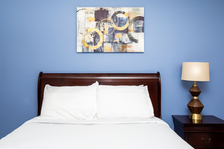 Bedroom 3, Happy Horizons, Polk