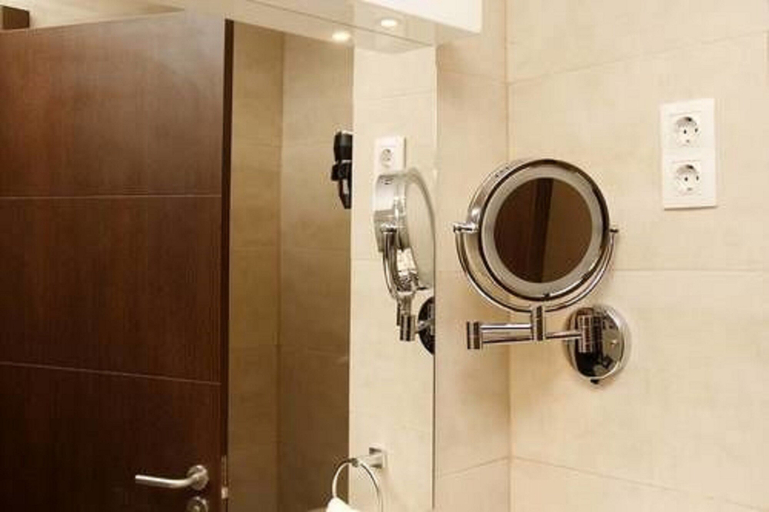 Bathroom 3, Sofi Hotel, Oran