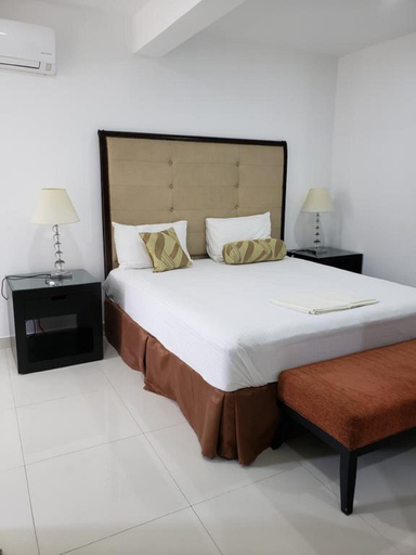 Bedroom, Amazinn Suites, Thimbirigasyaya